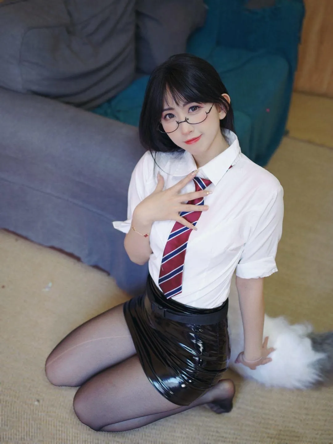 B站兔牙sinar酱 – NO.01 舰长图直播片段[23] [44P]插图3